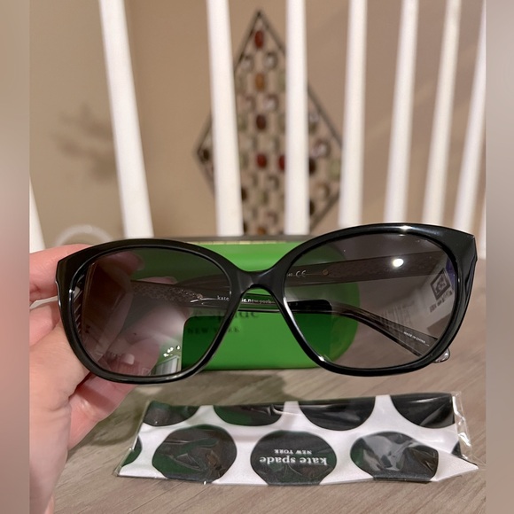NIB Kate Spade Sunglasses For Women - Picture 4 of 7
